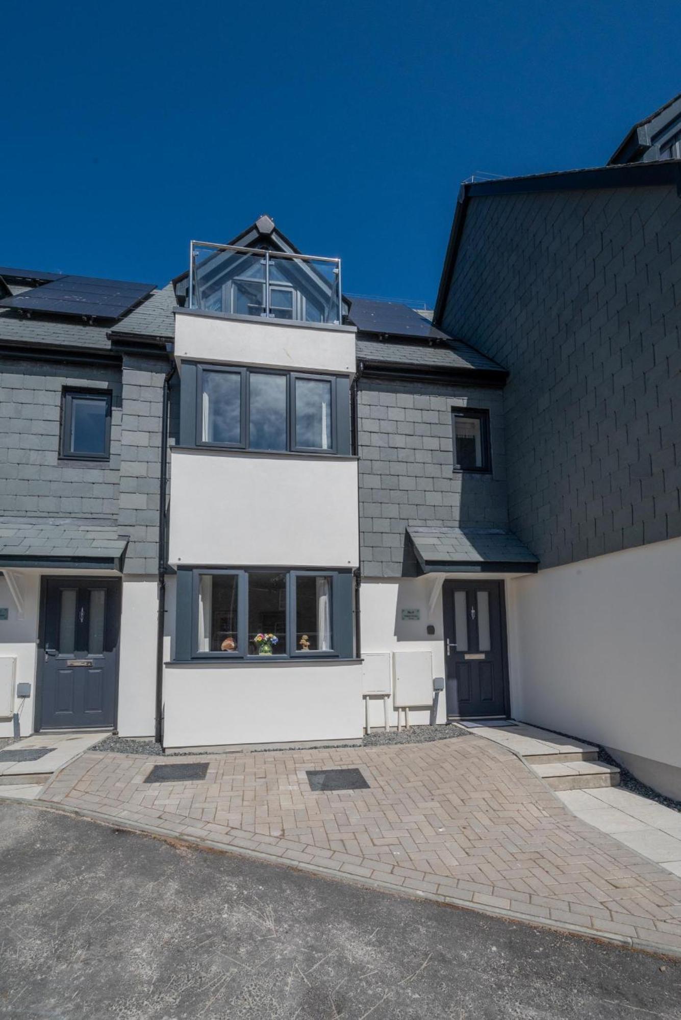 Exceptional 3 Bedroom Home In Penzance~New~Seaside Esterno foto